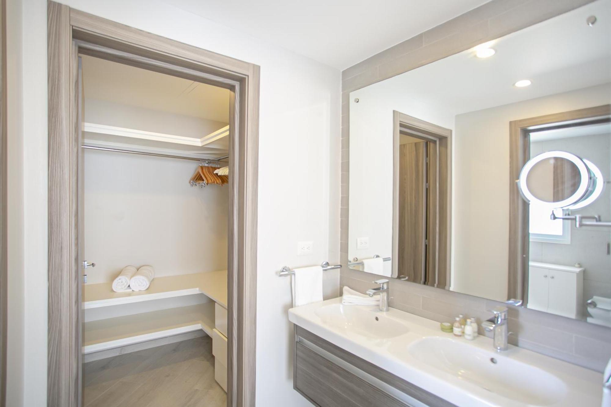 Destination Jelly / Playa Coral Condo Punta Cana Room photo